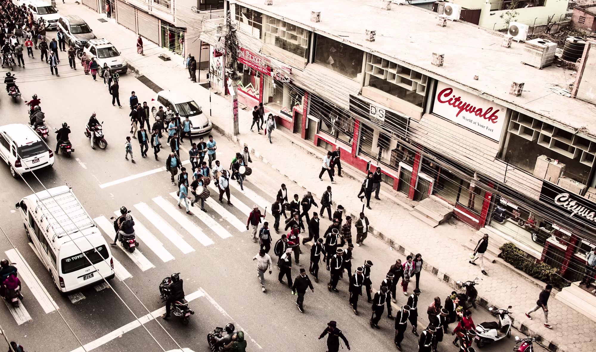 Navigating the Future of Retail: Trends Shaping the Shopping Experience